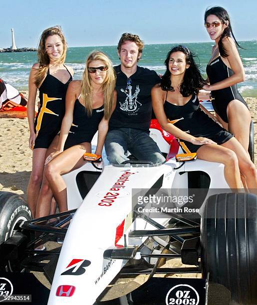 Von Australien 2003, Melbourne; Jenson BUTTON /ENG - BAR Honda - mit F1 Girls