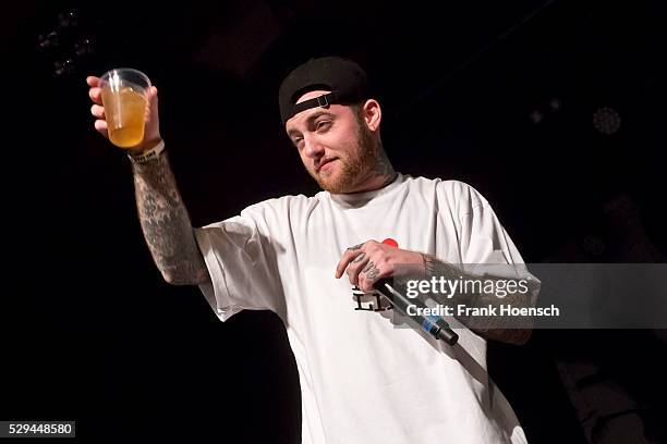 B Mac Raper 1.362 Mac Miller Concert Stock Photos, High-Res Pictures, and Images ...