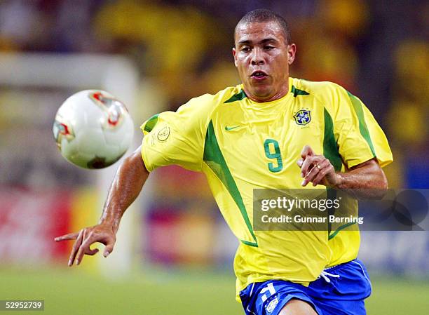 In JAPAN und KOREA , Kobe , 17.06.02 Match 54 / ACHTELFINALE / BRASILIEN 0 RONALDO / BRA FOTO:BONGARTS/Gunnar-Berning