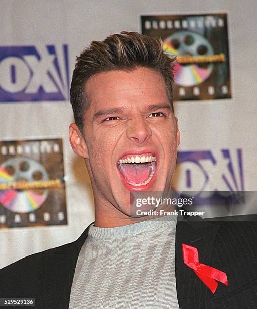 Singer Ricky Martin Bio 162 Us Blockbuster Awards Ricky Martin Stock Photos, High-Res Pictures ...