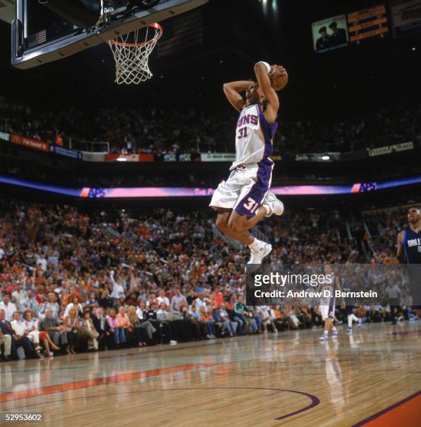 Shawn Marion of the Phoenix Suns takes the ball to the basket in Game two of Western Conference Semifinals during the 2005 NBA Playoffs against the...