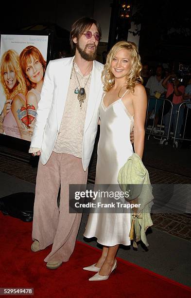 Kate Hudson and Chris Robinson arriving at the world premiere of "The Banger Sisters."