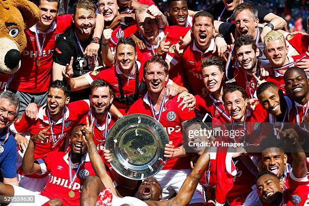 Players of PSV with champions trophy Adam Maher of PSV, goalkeeper Jeroen Zoet of PSV, Davy Propper of PSV, Santiago Arias of PSV, Luuk de Jong of...