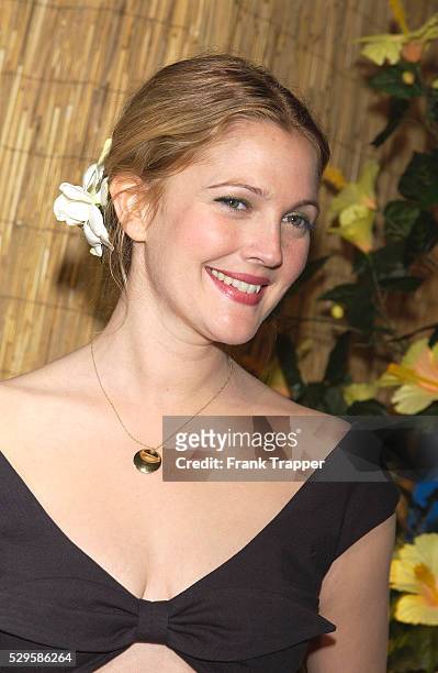 Drew Barrymore arrives at the premiere of "50 First Dates."