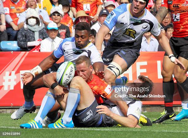 Riaan Viljoen of the Sunwolves drops the ball during the round 11 Super Rugby match between the Sunwolves and the Force at Prince Chichibu Stadium on...
