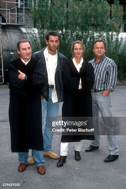 Henry van Lyck, Matthias Bullach, Britta Schmeling, Wolfgang Bathke, RTL-Serie "Im Namen des Gesetzes" am in Berlin, Deutschland.