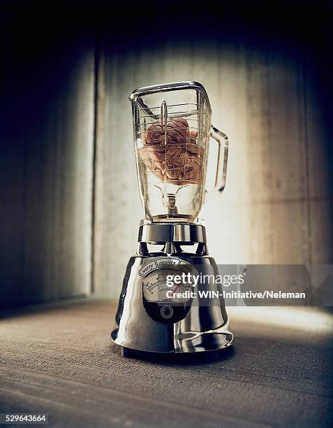brain in a blender - brain in a jar stock pictures, royalty-free photos & images