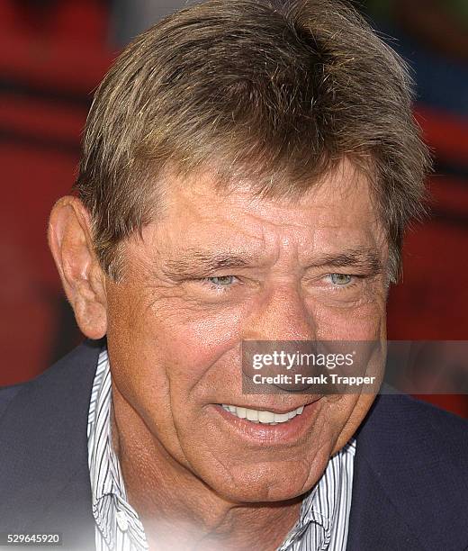 Joe Namath arrives at the 12th Annual ESPY Awards.