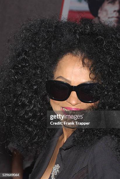 Diana Ross arrives at the premiere of "Ladder 49".