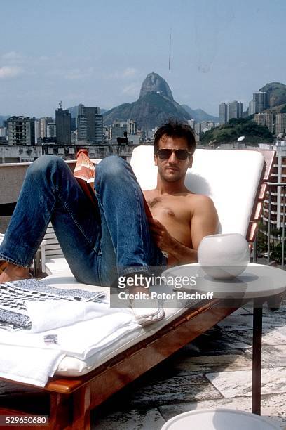 Christopher Buchholz, am Rande der Dreharbeiten zur ZDF-Serie "Das Erbe der Guldenburgs", Folge 34 "Das fremde Land" am in Rio de Janeiro, Brasilien.