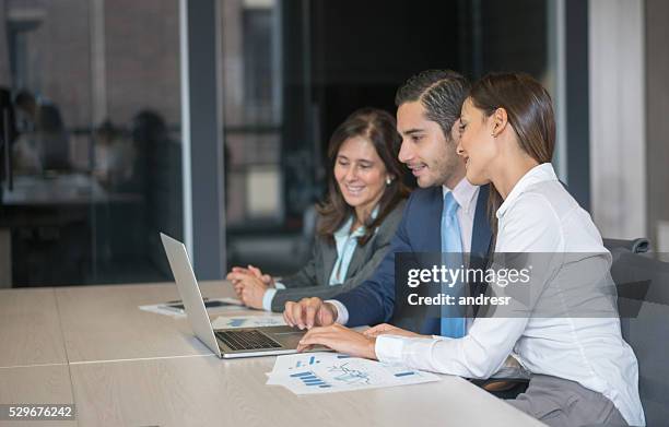 Office Training Image Portrait 6,130 Online Business Training Stock Photos, High-Res Pictures, and ...