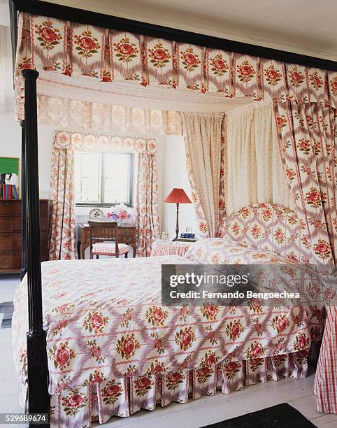 rose-patterned bedroom - curtain valance stock pictures, royalty-free photos & images