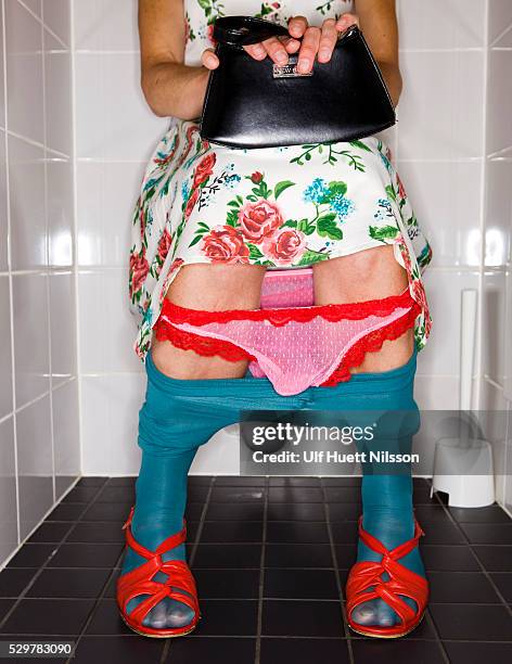 low section of woman defecating - urinating stock pictures, royalty-free photos & images