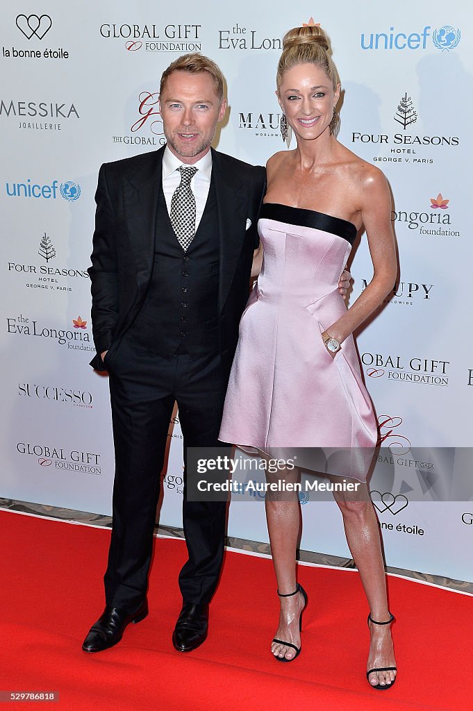 Global Gift Gala : Photocall At Hotel Georges V in Paris