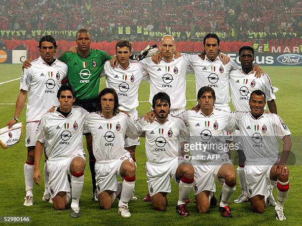 Milan players pose prior to the UEFA Champions league football final AC Milan vs Liverpool, 25 May 2005 at the Ataturk Stadium in Istanbul. AFP PHOTO...