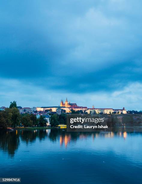 prague at dusk - vltava river stockfoto's en -beelden