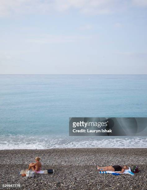the beach - lauryn ishak stock-fotos und bilder