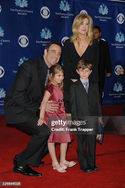 Actor Brad Garrett , wife Jill Diven and children arrive at the 32nd annual People's Choice Awards held at the Shrine Auditorium.