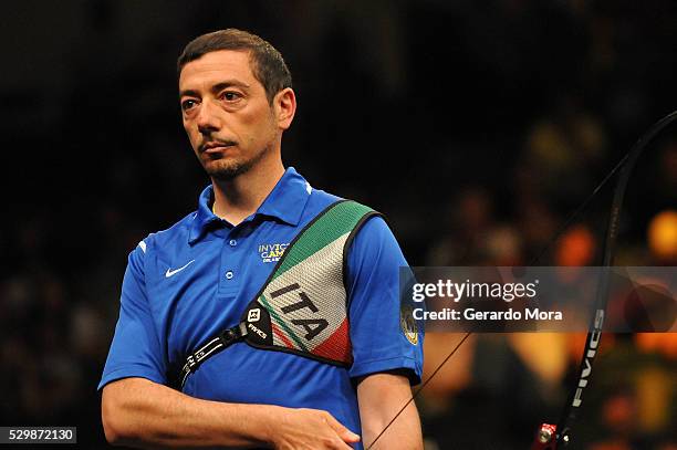 Fabio Tomasulo prepares to shoot during Archery Finals at the Invictus Games at ESPN Wide World of Sports complex on May 9, 2016 in Lake Buena Vista,...