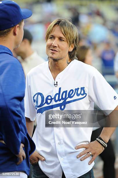 Keith Urban attends a baseball game between the New York Mets and the Los Angeles Dodgers at Dodger Stadium on May 9, 2016 in Los Angeles, California.