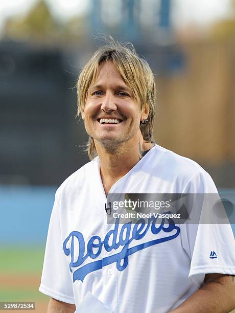 Keith Urban attends a baseball game between the New York Mets and the Los Angeles Dodgers at Dodger Stadium on May 9, 2016 in Los Angeles, California.