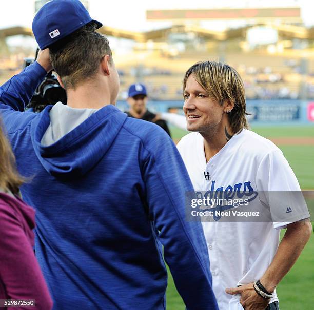 Keith Urban attends a baseball game between the New York Mets and the Los Angeles Dodgers at Dodger Stadium on May 9, 2016 in Los Angeles, California.