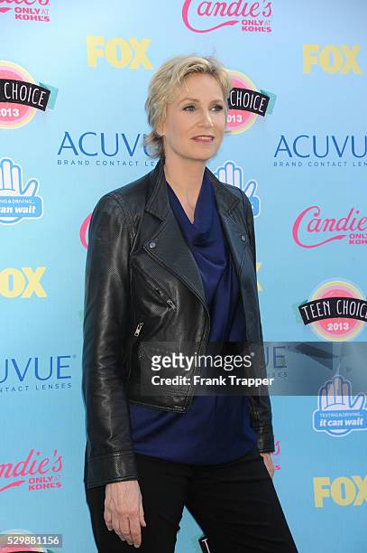 Actress Jane Lynch arrives at the Teen Choice Awards 2013 held at Universal Studios, Gibson Amphitheatre.