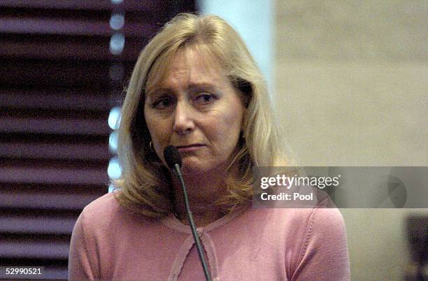 Tracy Stewart testifies about the events leading to the death of her husband, professional golfer Payne Stewart, in an October 1999 plane crash May...