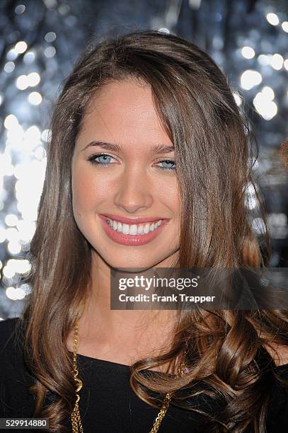 Actress Maiara Walsh attends the premiere of "Edge of Darkness" held at Grauman's Chinese Theater.