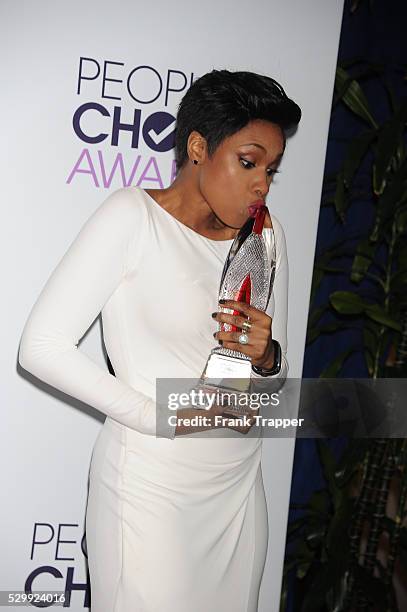 Actress-singer Jennifer Hudson, winner of the Favorite Humanitarian award, posing in the press room at The 40th Annual People's Choice Awards at...
