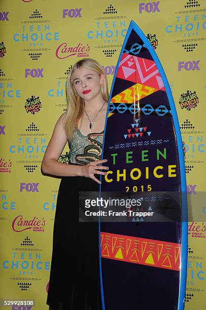 Actress Chloe Grace Moretz posing at the Teen Choice Awards 2105 held at the USC Galen Center.