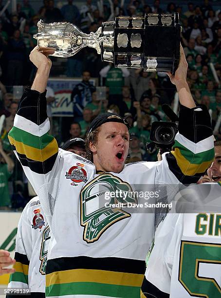 Marc Methot of the London Knights hoists the Memorial Cup after defeating the Rimouski Oceanic 4-0 in the Memorial Cup Tournament championship game...