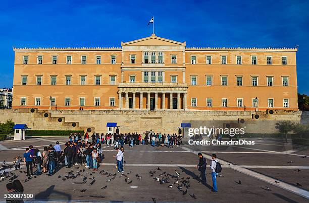athens, greece - the greek parliament; once king otho's palace - piazza syntagma stockfoto's en -beelden