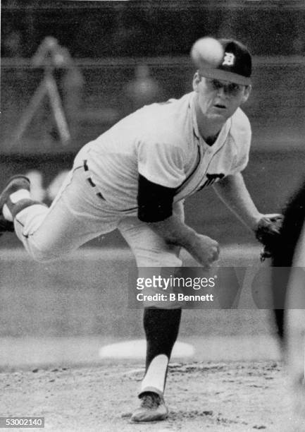 American baseball player Denny McLain of the Detroit Tigers pitches during a game against the New York Yankees, Detroit, Michigan, September 19, 1968.