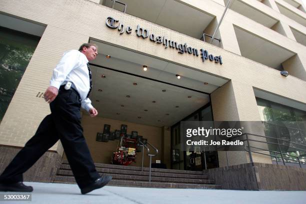 Man walks past The Washington Post building May 31, 2005 in Washington, DC. The current edition of Vanity Fair reports that retired FBI official Mark...
