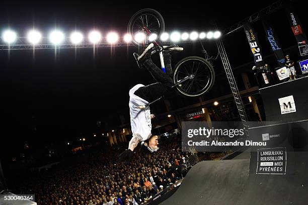 Sine Ramp 111 Spine Ramp Stock Photos, High-Res Pictures, and Images - Getty Images