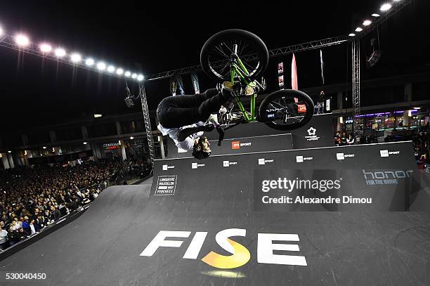 Sine Ramp 111 Spine Ramp Stock Photos, High-Res Pictures, and Images - Getty Images