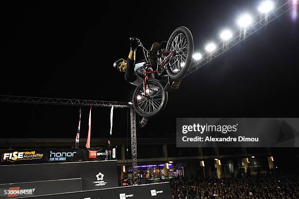 Sine Ramp 110 Spine Ramp Stock Photos, High-Res Pictures, and Images - Getty Images