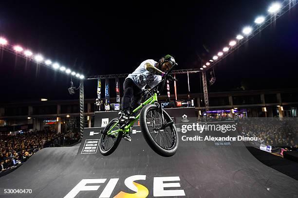 Sine Ramp 111 Spine Ramp Stock Photos, High-Res Pictures, and Images - Getty Images