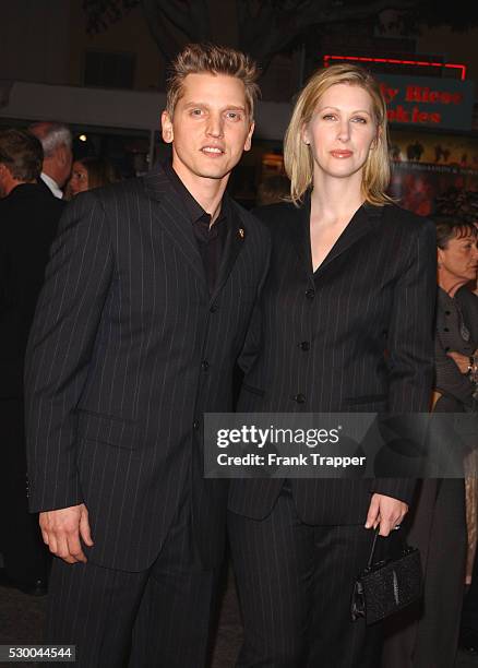 Barry Pepper and wife Cindy arrive at the premiere of "We Were Soldiers."