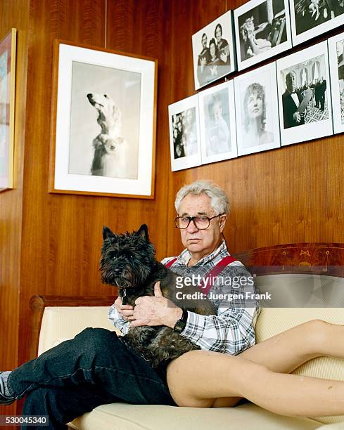 NY: Photographer Elliott Erwitt Dies At 95