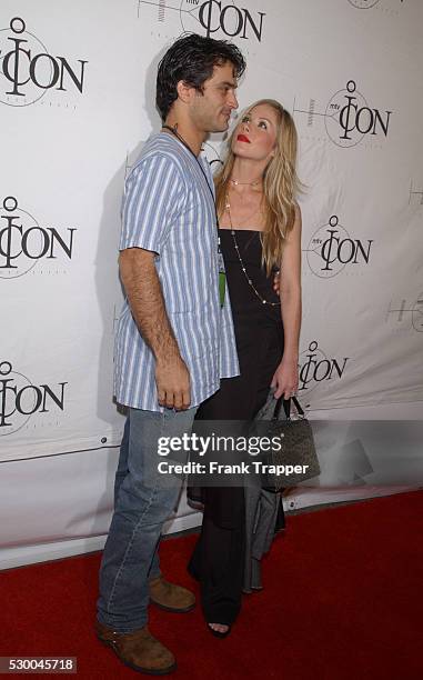 Christina Applegate and Jonathon Schaech arriving at the taping of "mtvICON" honoring Aerosmith at Sony Pictures Studios in Culver City.