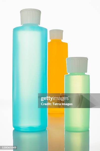 toiletries in bottles - shampoo bottle white background stock pictures, royalty-free photos & images