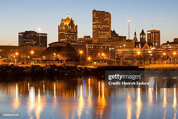 Faison Building Milwaukee Sunset Photos and Premium High Res Pictures - Getty Images