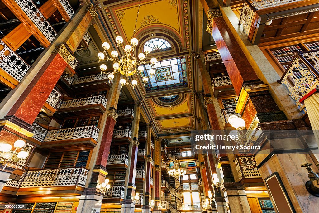 USA, Iowa, Des Moines, Old library in Iowa State Capitol