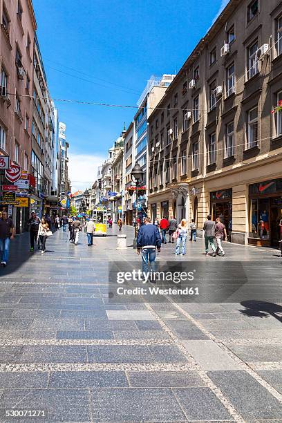 serbia, belgrade, novi beograd, savski venac, knez mihailjova, shopping street - high street stock-fotos und bilder