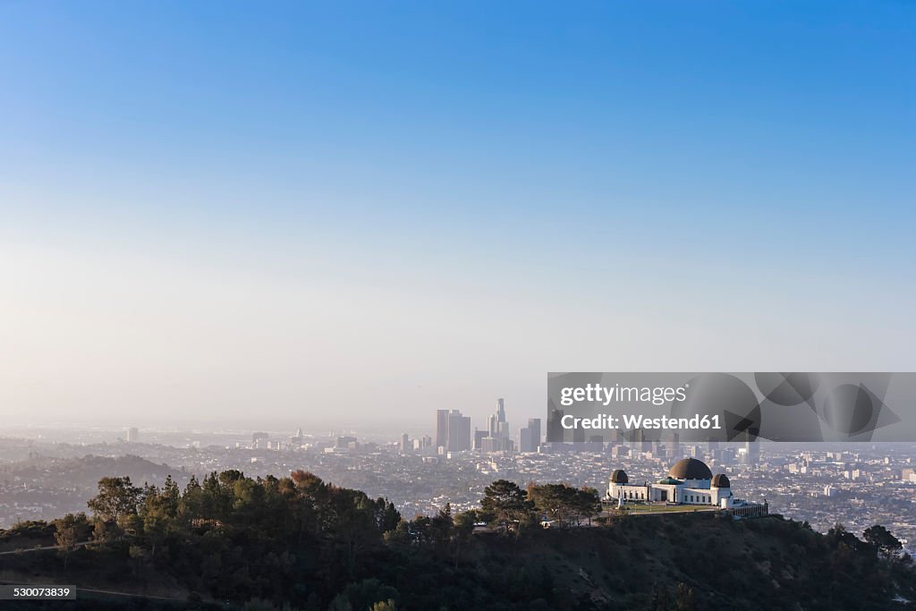 USA, California, Los Angeles, Griffith Observatory and Skyline