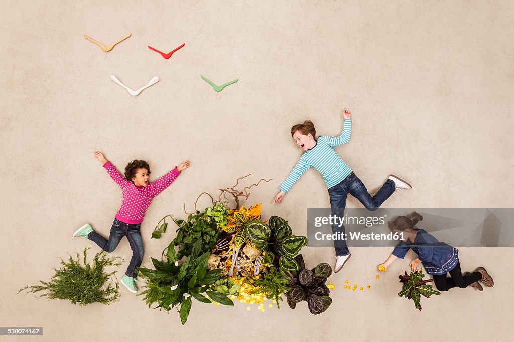 Children finding gold treasure