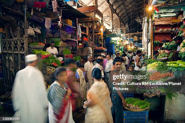 crawford market, mumbai, india - mumbai market stock pictures, royalty-free photos & images