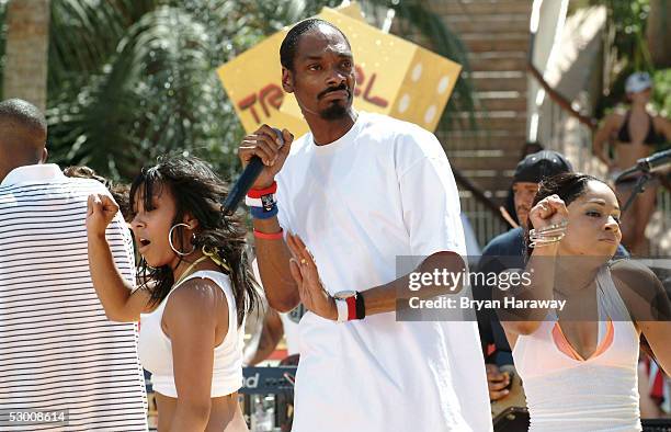 Zagg Rapper Summer On The Strip Photos and Premium High Res Pictures - Getty Images